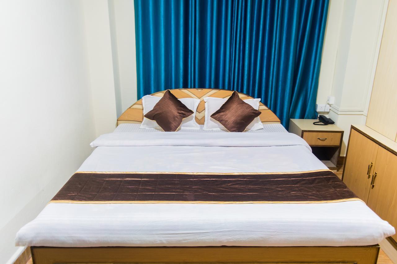 Oyo 11515 The Lily Guest House Shillong Exteriör bild