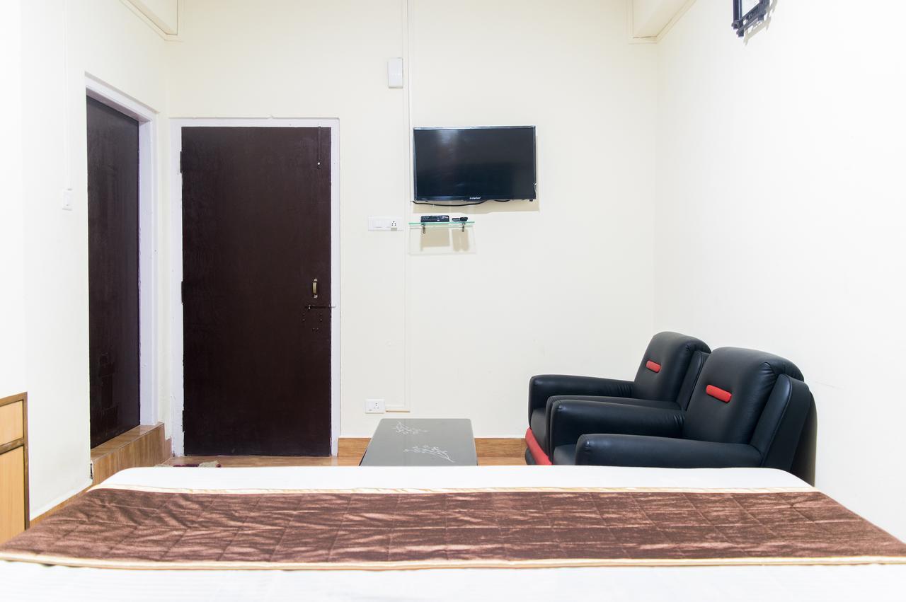 Oyo 11515 The Lily Guest House Shillong Exteriör bild