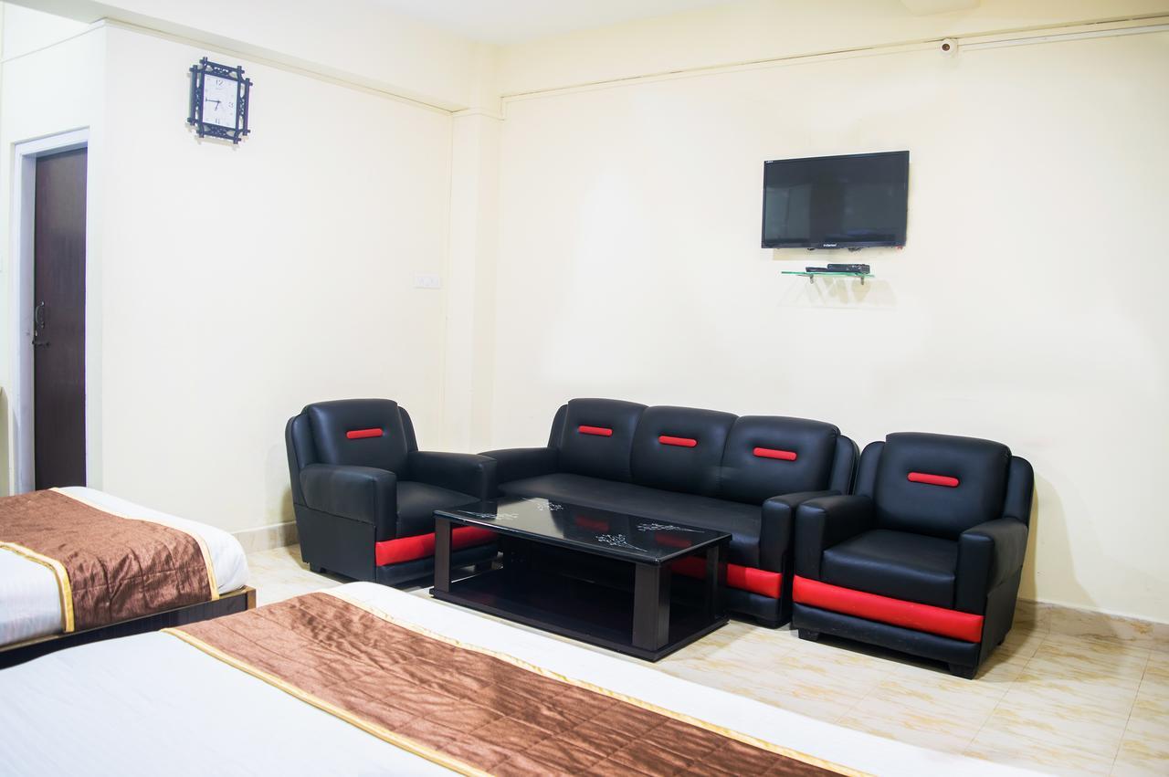 Oyo 11515 The Lily Guest House Shillong Exteriör bild