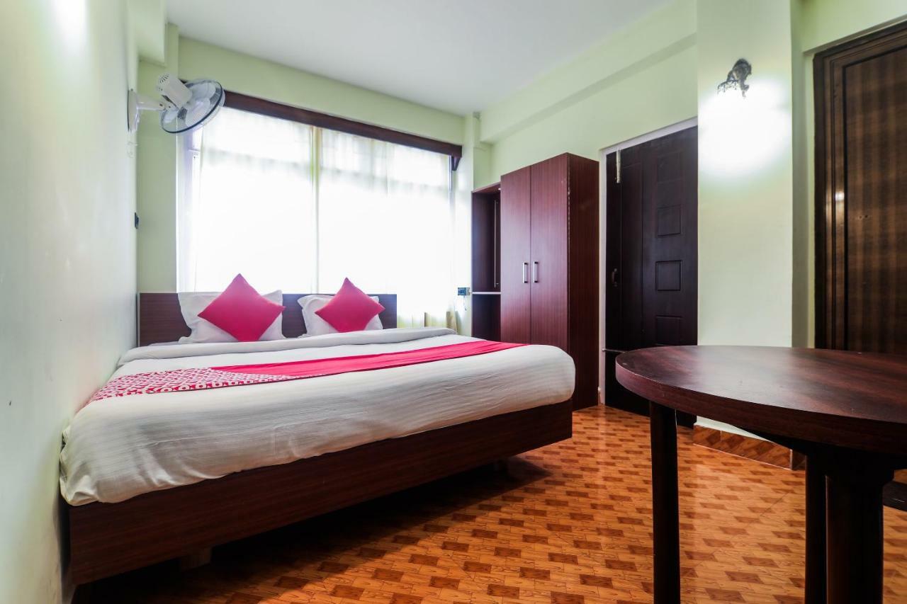 Oyo 11515 The Lily Guest House Shillong Exteriör bild